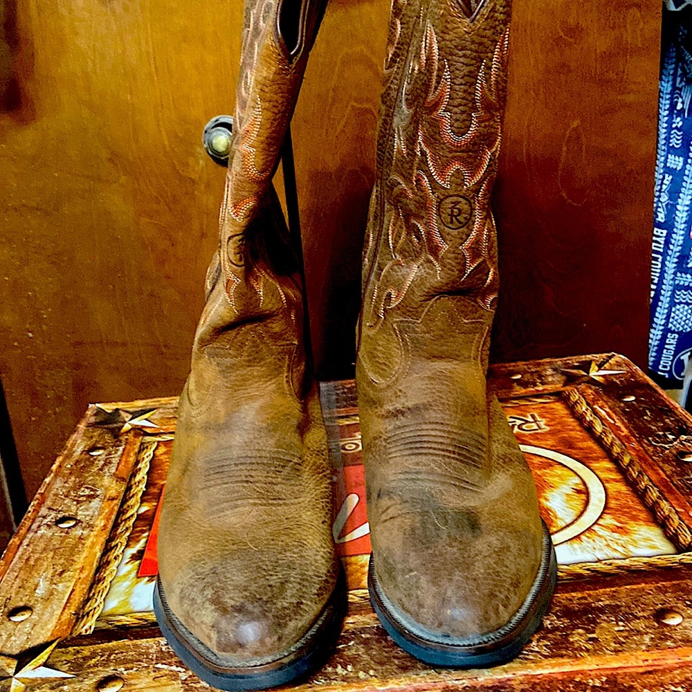 Suade Tony Lama boots. Worn slightly.  Best boot on market.